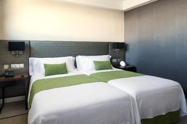 SUITE DELUXE CAPACITY 4