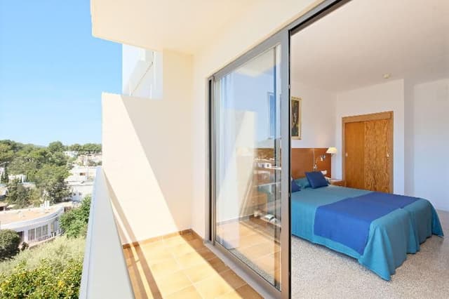 Double or Twin POOL VIEW