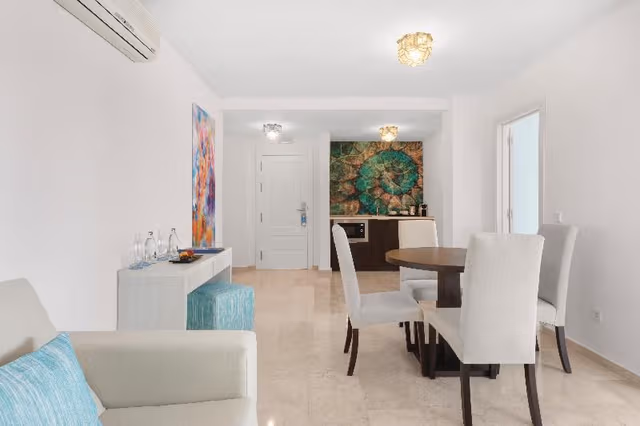 SUITE TWO BEDROOMS