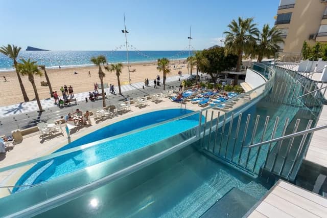 Double or Twin DELUXE WITH PRIVATE POOL