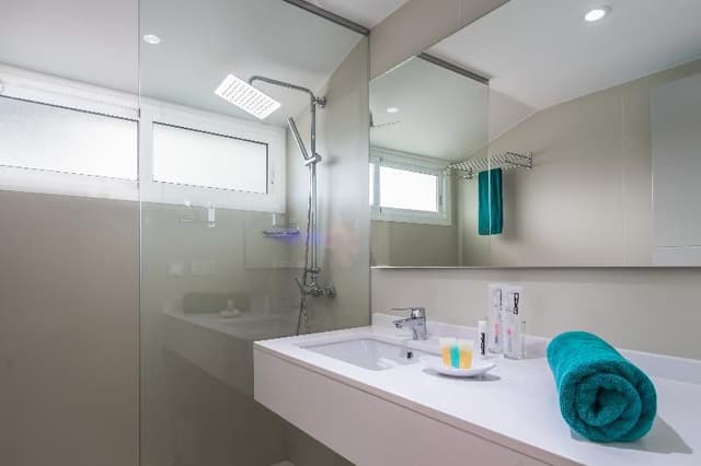 SUITE ONE BEDROOM