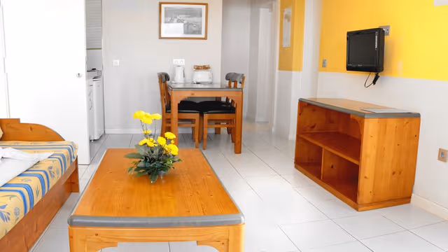 APARTMENT CAPACITY 5 TWO BEDROOMS