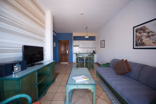 SUITE ONE BEDROOM