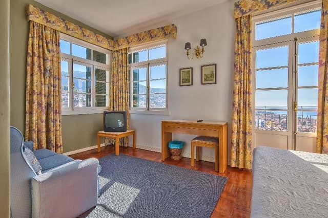 TRIPLE SEA VIEW