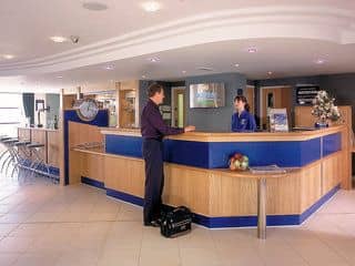 Holiday Inn Express London - Luton Airport Holiday Inn Express London - Luton Airport