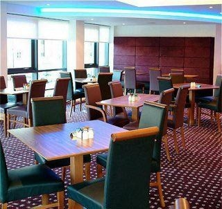 Holiday Inn Express Hemel Hempstead2