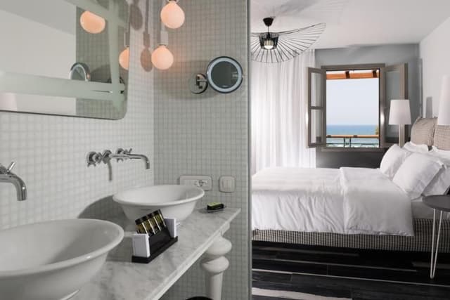 Room LUXURY SEA VIEW