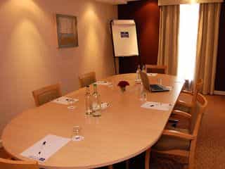 Holiday Inn Express Stansted Airport Holiday Inn Express Stansted Airport