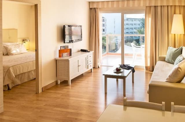 APARTMENT PREMIUM
