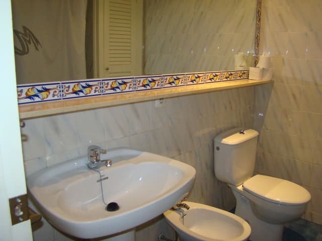 APARTMENT THREE BEDROOMS