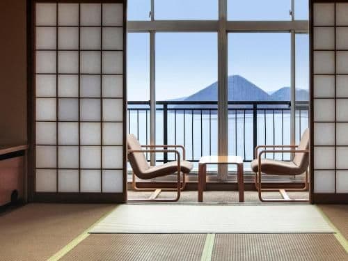 Early Bird - Family Room Selected at Check-in with Lake View