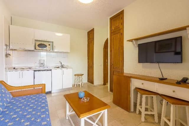 APARTMENT CAPACITY 3