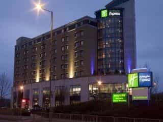 Holiday Inn Express L. Greenwich Holiday Inn Express L. Greenwich