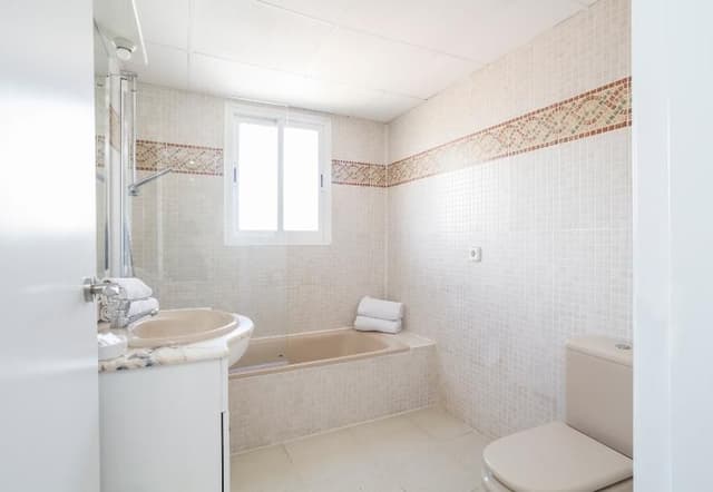 APARTMENT CAPACITY 6 TWO BEDROOMS