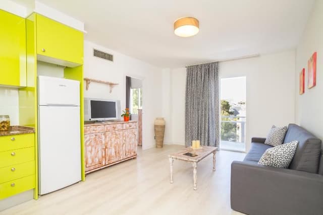 APARTMENT CAPACITY 6