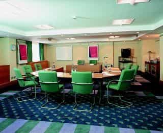 Menzies Hotels London Gatwick - Chequers Menzies Hotels London Gatwick - Chequers