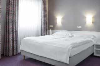 Airport Hotel by The New Yorker Airport Hotel by The New Yorker