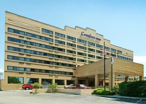 คอมฟอร์ต อินน์ ชาร์ลสตัน (Comfort Inn Charleston)0