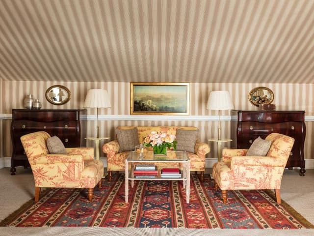 SUITE CAPACITY 1