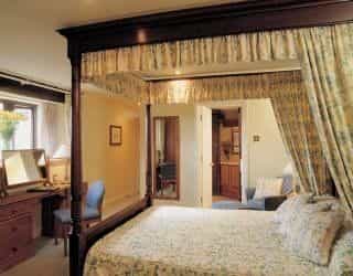 Tankersley Manor - QHotels Tankersley Manor - QHotels