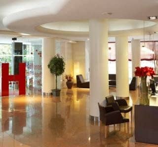 Fergus Plaza Paris SPA Fergus Plaza Paris SPA