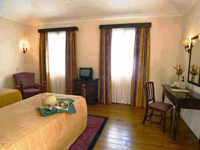 SINGLE WITH TERRACE