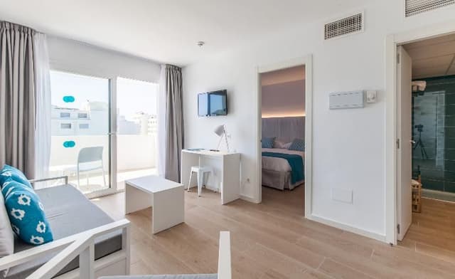 JUNIOR SUITE STANDARD