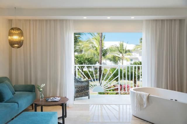 JUNIOR SUITE GARDEN VIEW