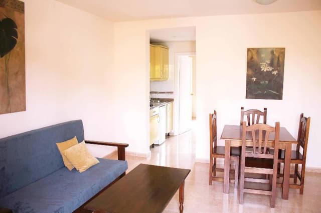 APARTMENT CAPACITY 2 ONE BEDROOM