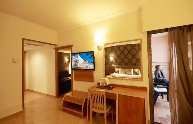 JUNIOR SUITE WITH AIR CONDITIONING