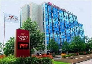 Crowne Plaza O'Hare4