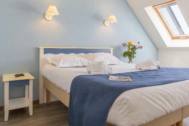 APARTMENT CAPACITY 6 TWO BEDROOMS