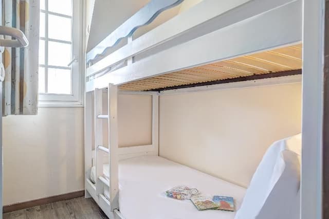 HOUSE SUPERIOR THREE BEDROOMS