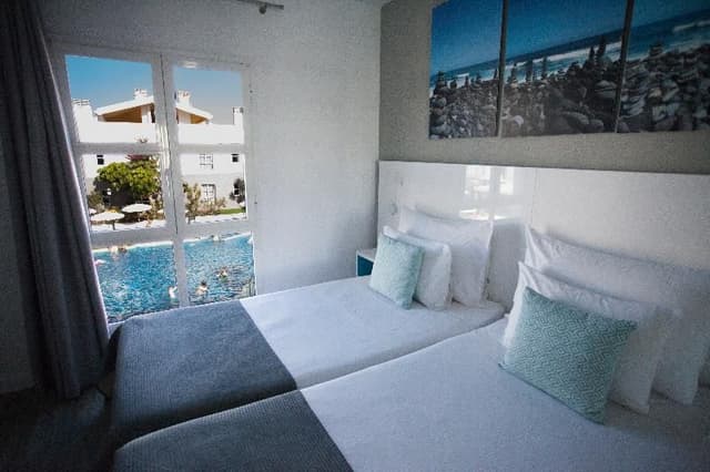 APARTMENT POOL VIEW