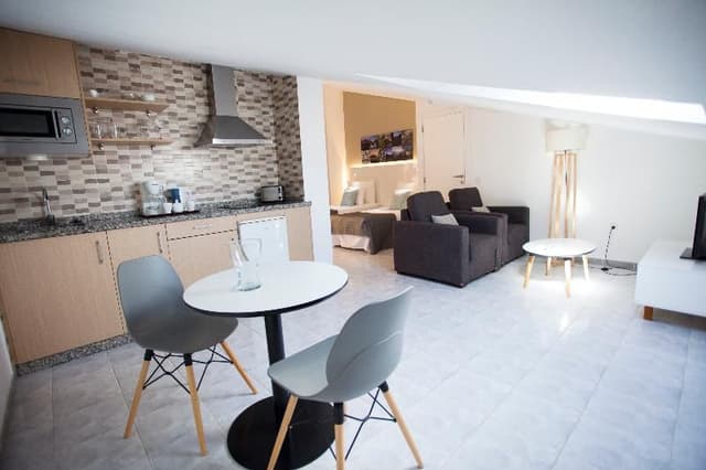 APARTMENT DUPLEX