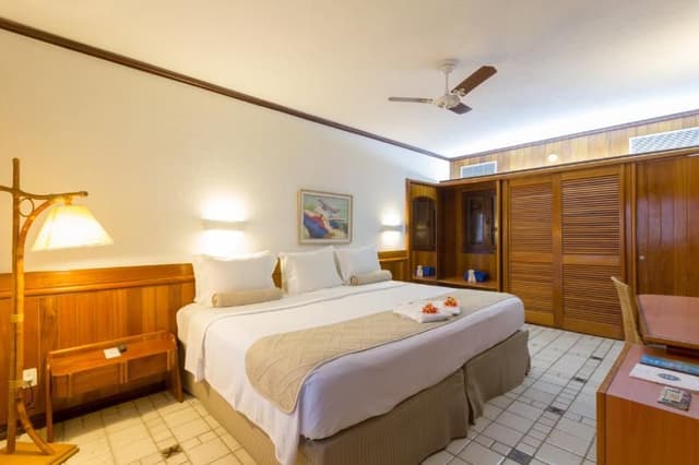 SUITE CAPACITY 3