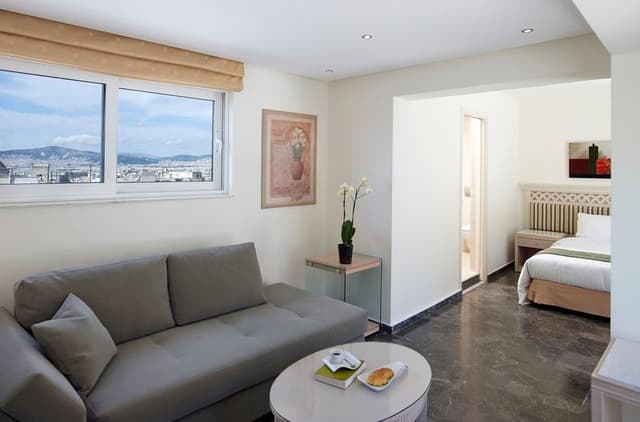 SUITE WITH VIEWS