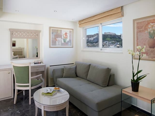 SUITE WITH VIEWS