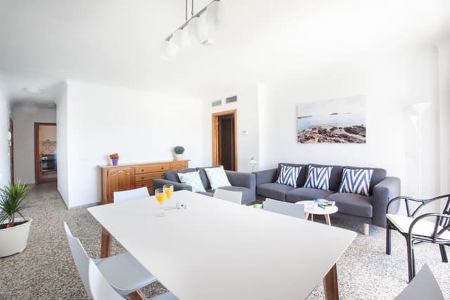 APARTMENT SEA VIEW THREE BEDROOMS