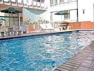 Ramada Downtown Los Angeles4