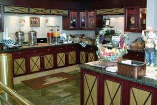 Hampton Inn & Suites Toronto Airport Hampton Inn & Suites Toronto Airport