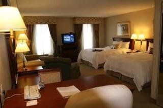 Hampton Inn & Suites Toronto Airport3