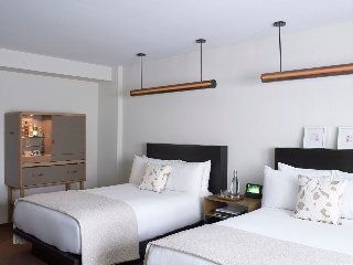 The James Hotel Chicago4