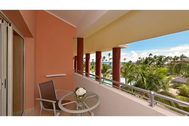 DOUBLE POOL VIEW