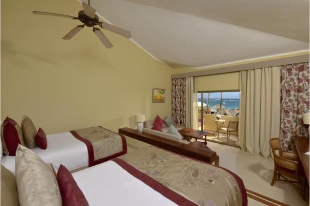 JUNIOR SUITE OCEAN FRONT
