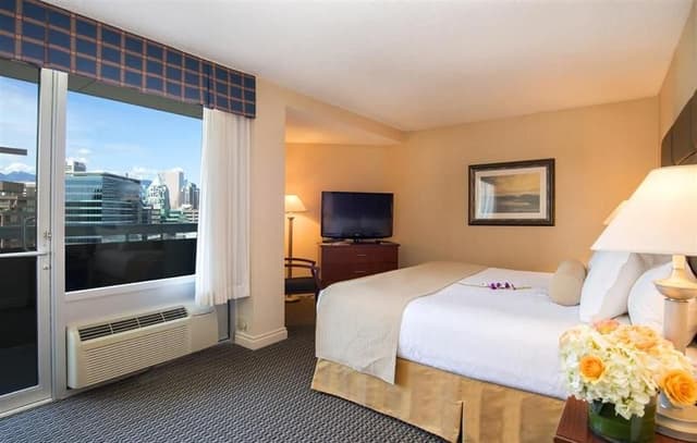 SUITE ONE BEDROOM