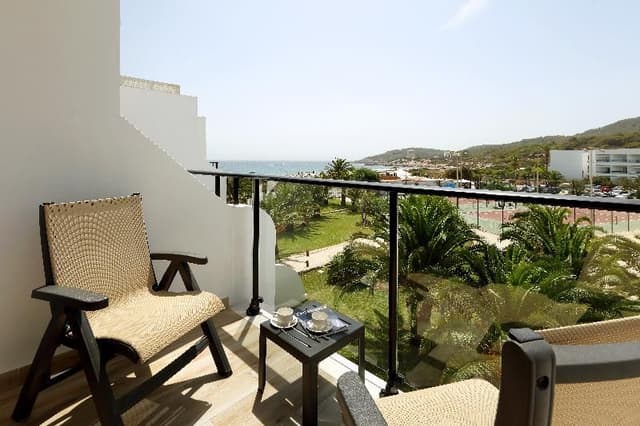 DOUBLE SEA VIEW