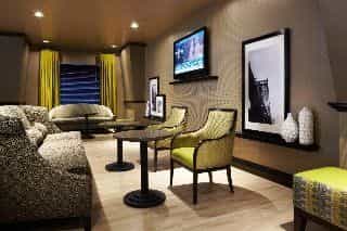 Hampton Inn & Suites Montreal