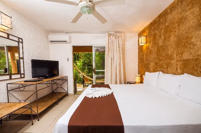 DOUBLE TWO BEDROOMS