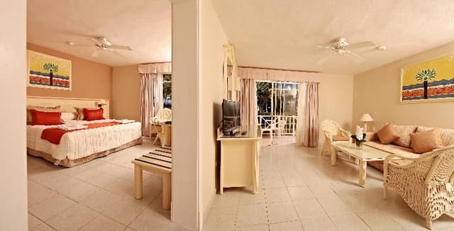 SUITE CAPACITY 1